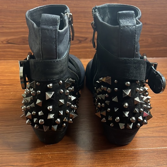 Vince Camuto Ankle Boots - Picture 3 of 6